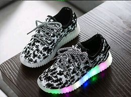 Светящиеся LED кроссовки Bootzz Светящиеся LED кроссовки Bootzz