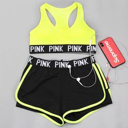 Femme V/êtements de Sport Deux Pi/èces /Ét/é D/écontract/ée Tenue de Sport Bandeau Crop Tops Short Costume de Jogging Gym avec Bande R/éfl/échissante Surv/êtement Ensemble