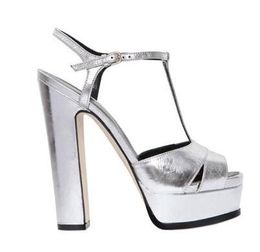 Comprar zapatos de tacón plateados online baratos para mujer.