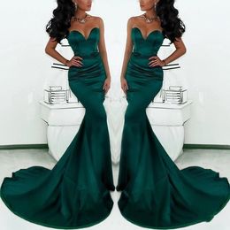 fitted emerald green dress