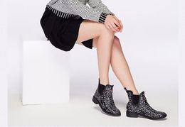 ladies rubber boots canada