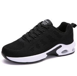 chaussure blanche habillée