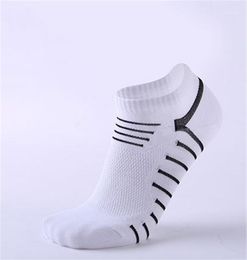5 Pares De Los Hombres De Funcionamiento Respirable Atlética 5 Pares De Los Hombres De Funcionamiento Respirable Atlética
