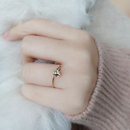 Anillo De Girasol De Crisantemo De Color Oro 18k Elegante De Anillo De Girasol De Crisantemo De Color Oro 18k Elegante De