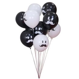 Resultat d'imatges de globus de plastic blancs i negras