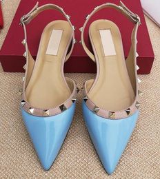 Плоская Ню Фото