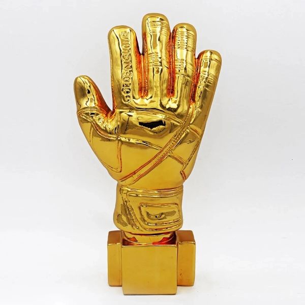 26 cm Golden Football Gardien Gants Trophée Résine Artisanat Plaqué Or Prix De Football Personnalisable Cadeau Fans Ligue Souvenirs 231220