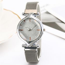 26mm de diâmetro estrela dial simples temperamento diamante relógio feminino fivela magnética confortável malha cinto quartzo feminino relógios de pulso276q