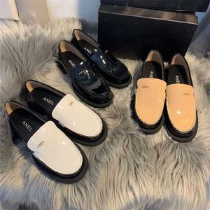 27% KORTING Sportschoenen 2024 Xiaoxiangfeng lakleren loafers voor dames in de lente nieuwe en veelzijdige casual enkele schoen in Britse stijl