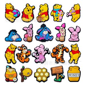27Colors Bears anime charmes en gros de souvenirs d'enfance jeu jeu drôle cadeau de dessin animé accessoires de chaussures pvc décoration boucle