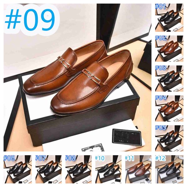 28 Modelo Pisos Zapatos para caminar Mocasines Zapatos sin cordones Salón Calzado de fábrica Delantal redondo negro Dedos del pie Diseñador de lujo Letras de metal Logotipo Zapato de vestir de tacón bajo