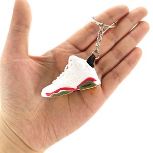 28 styles 3D Basketball Porte-clés Hommes Femmes Mini Soft PVC Caoutchouc Porte-clés Baskets Chaussures de sport Pendentif Porte-clés Accessoires cadeaux