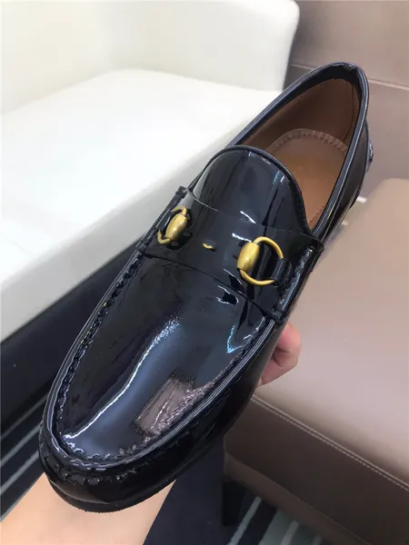 29 Modelo Zapatos de vestir de diseñador Brogue para hombres de lujo Traje para hombres Zapatos casuales Zapatos de cuero de negocios formales Hombres Marrón Boda Zapato para banquete italiano Tamaño 46