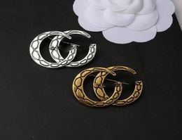 2Color Brand Designer G Letter Brooches Women Men Men Luxury Rhingestone Pearl Brooch Suit Laple Fashion Jewelry Accessoires1622699