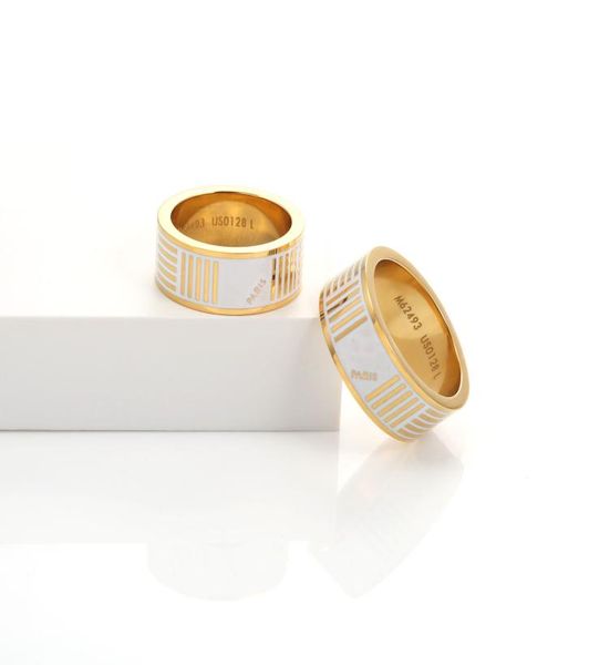 2color Luxe Designer Band Anneaux Stripe Femmes Hommes En Acier Inoxydable V Lettre Titane Acier Anneau 18K Plaqué Or En Métal De Mariage Jewe3791988