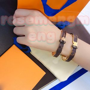 2Colors Designer Bracelet Bangle bedelarmband luxe armbanden dames brief sieraden roestvrij staal 18k gouden faux lederen polsband manchet mode -accessoires