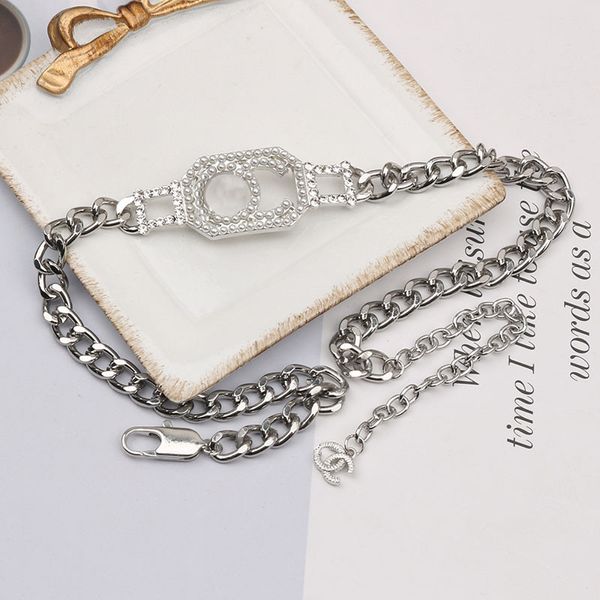 2Colors Célèbre Designer Marque Lettre Double Couche Pendentif Colliers 18K Plaqué Or Cristal Perle Strass Chandail Collier Femmes Parti Bijoux Accessoires