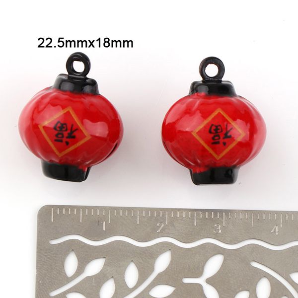 2pcs 22,5 mm * 18 mm cuivre rouge chinois chinois du Nouvel An lanterne ouverte Bells pendentif fête à la main