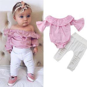 2 stks babymeisjes kleding set meisjes uit schouder Romper witte spijkerbroek broek baby roze outfits geboren kleding sets 220608