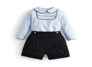 2 stuks kinderboetiek jongens gesmokte kledingset baby Spaanse stijl kleding pak peuter handgemaakte smokwerk blouses zwarte shorts 27495410