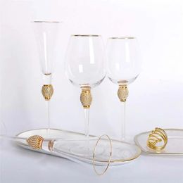 2pcs créatif Phnom Penh Glass Cup incrusté Diamond Red Wine Cocktail Champagne Whisky Wedding Gobblet Bar Party Cadeaux 240408