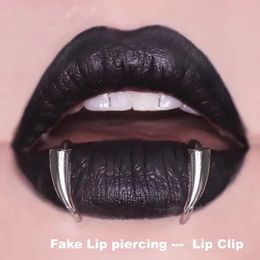 2 STKS Aangepaste Rvs Fangs Fake Lip Piercing Clip Goth Cosplay Tanden Lichaam Sieraden 240110