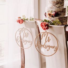 2pcs Signe arrière de chaise de mariage mariée personnalisée Mr et Mme Wooden Chair Decor Round ou Heart Party Table Decoration