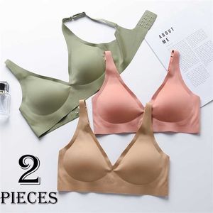 2pcs plus taille sans couture bandes de gelée sans anneau en acier soutien-gorge profond v latex tasse mince confortable soutiens-gorge réglable sous-vêtements femmes 211217