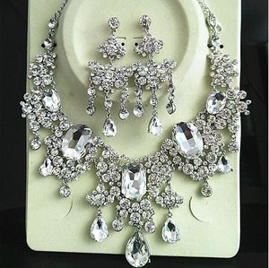 2 pièces/ensemble de haute qualité cristaux mariage mariée bijoux accessoires ensemble (boucle d'oreille + collier) cristal feuilles conception avec fausses perles HKL526
