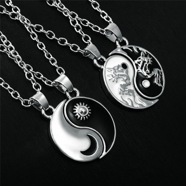 2 unids / set Amantes Tai ji Diagrama Collar de Diseñador Mujer Collar Para Hombre Aleación Sudamericana Chapado en Plata Luna Sol Negro Colgante Hombre Collares Joyería de Moda Regalo