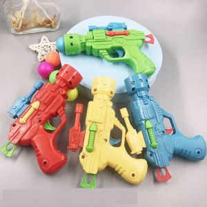 2 STUKS Zachte Bal Pistool Klassiek Retro Speelgoed Plastic Launcher Veilig Nep Schuimpistool Voor Volwassenen Kinderen Schietspellen