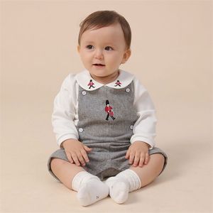 2 stks Spaanse pasgeboren babykleding set baby wit shirt top jumpsuit pakken peuter jongen outfits cartoon borduurwerk kleding 210309