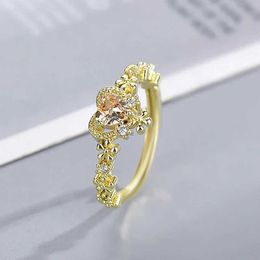 2pcs bagues de mariage Caoshi Chic Love Ring for Women Wedding Band Bijoux avec Bright Zirconia Accessoires gracieux pour la fête de la cérémonie de fiançailles