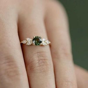 2 stks trouwringen klassieke gouden kleurring voor vrouwen prachtige metaalgroen ingelegde stenen bloem verloving bruiloft ring sieraden