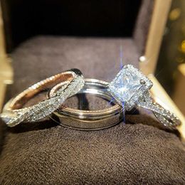 2 stks trouwringen huitan luxe prinses gesneden kubieke zirkoon bruids huwelijksset ringen elegante accessoires briljante vrouwen mannen bruiloft trendy sieraden
