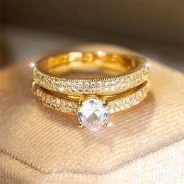 2pcs anneaux de mariage Blanche de fiançailles en zircon blanc