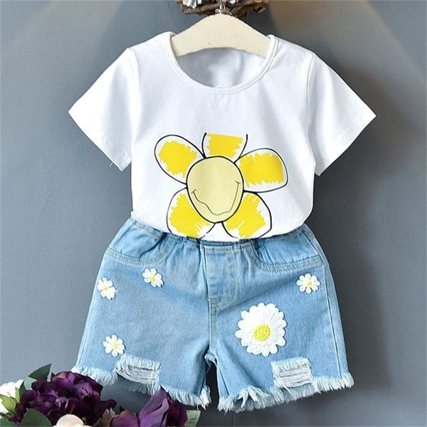 2T filles vêtements ensembles été enfant en bas âge corée Style fleur col rayé t-shirt Denim Shorts 2 pièces enfants 220620