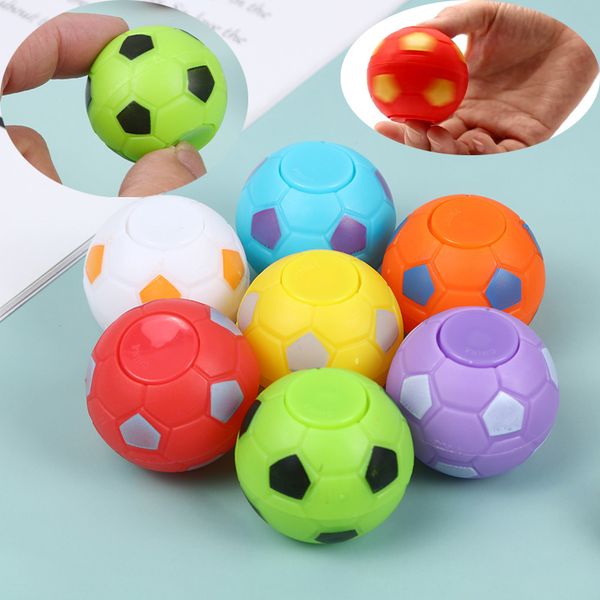Ballon de football Fidget Spinner à main de 3,5 cm, jouets pour enfants, cadeaux de fête de football, sacs de friandises, balles anti-stress rotatives pour les prix en classe