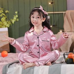 3 6 9 12 ans 14 ans Satin Silk Pyjama Setwear Pantals Sleeping Tops pour adolescents Girls Baby Kids Pink Pyjamas Children Home Clothes 240407