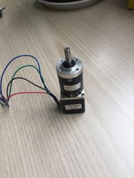 3,71: 1 5.18: 1 NEMA11 Planète Reducer Stepper Motor Longueur 33 mm NEMA 11 Moteur pas à pas entièrement