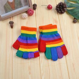 3-8 ans Gants arc-en-ciel mignons enfants hivernaux tricotés Keep tiède des élèves complets gants de doigt activité extérieure mittens l2405 l2405