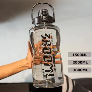 3,8 L / 2L / 1,5 L bouteille d'eau de sport de sport en matériau PC avec paille portable grande capacité extérieur pour hommes