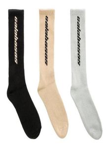 3 couleurs Calabasas Sports Socks Cotton Men Femmes Femmes Stocks Casual Stochs Skateboard Stockings Unisex7270204