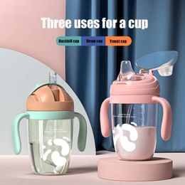 3 en 1 botella de agua infantil Cazas para bebés para bebés niños anticuados aprendiendo a beber una copa a prueba de fugas con Spout VStraw Sling 240131