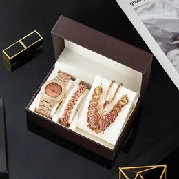 Reloj de 3 piezas, conjunto de accesorios para mujer, caja de regalo, cadena cubana exagerada, collar de mariposa, joyería, reloj completo de diamantes 231015