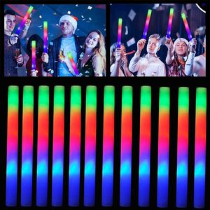 30/50 / 70pc LED Glow Sticks Colorful RGB Glow mousse Stick Cheer tube Dark Light pour Noël Mariage d'anniversaire Halloween Party Supplies 240401