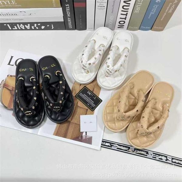 30% de réduction Chaussures de sport 2024 Xiaoxiang Pantoufles à fond plat pour femmes de haute qualité Xiaopangding One Line Foot Serrage Remorque à chevrons