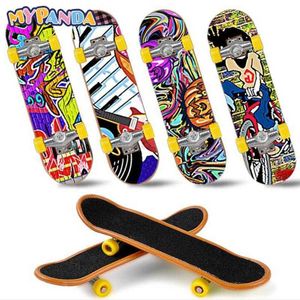 30 pièces en gros de haute qualité mignon fête faveur enfants enfants Mini doigt touche alliage Skate embarquement jouets cadeau aléatoire