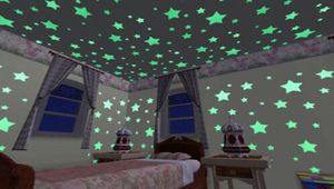 300 étoiles 3D brillent dans les autocollants muraux sombres enfants 039s lueur autocollants fluorescents chambre de bébé chambre plafond décoration de la maison Ch7443495