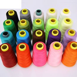 Ligne de couture de fil à coudre de fil de polyester 3000y